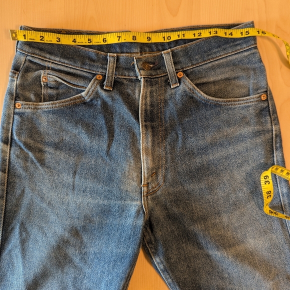 Vintage Levi's - High Rise, 30" Waist, Perfectly Worn In - Picture 5 of 9